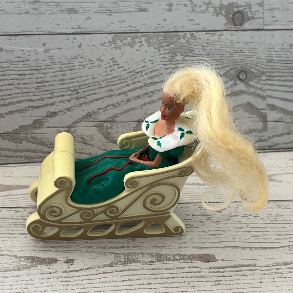 Mattel Barbie Christmas Sleigh Ornament 1993 Vintage Green Dress Blonde Hair‎